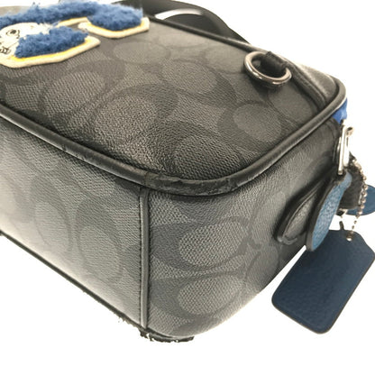 【ジャンク品】【メンズ】 COACH コーチ × SNOOPY スヌーピー コラボ SIGNATURE SHOULDER BAG C4027 シグネチャー ショルダーバッグ カバン 180-260802-hi-19-tagh カラー：ブラック/ブルー 万代Net店