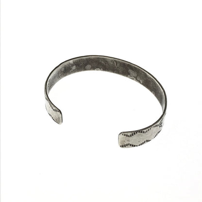 【中古品】【メンズ】 NAVAJO ナバホ RAYMOND BEGAY RAY B STERLING CHIP INLAY BANGLE レイモンド ビゲイ スターリングシルバー チップインレイ バングル アクセサリー 191-260809-rt-20-tagh カラー：シルバー 万代Net店