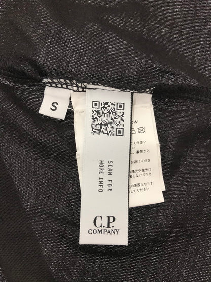 【中古品】【メンズ】 C.P.COMPANY シーピー カンパニー LOGO T-SHIRT BLACK RCCMTS726A-0051-00W ロゴ Tシャツ トップス 141-260801-rt-12-tagh サイズ：S カラー：ブラック 万代Net店