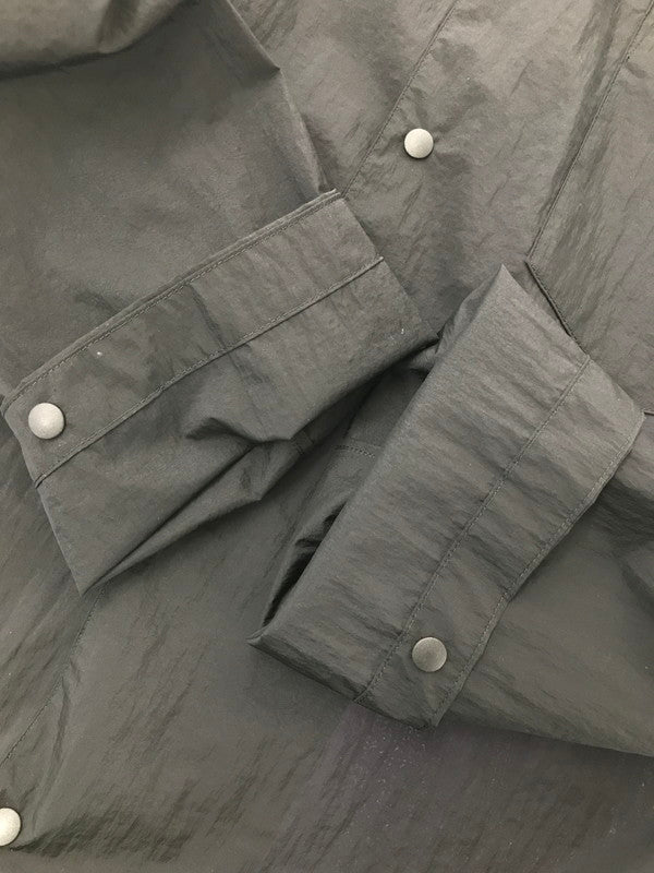 【中古品】【メンズ】 GOLDWIN ゴールドウイン SHEER NYLON WIND SHIRT GL56140 シアーナイロン ウィンドシャツ 長袖シャツ トップス 144-260803-ki-03-tagh サイズ：3 カラー：ブラック 万代Net店