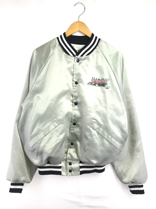 【現状渡し品】【メンズ】 KING LOUIE PRO FIT キング ルイ プロ フィット 80's NYLON STADIUM JACKET 80年代 ナイロン スタジアム ジャケット USA製 ヴィンテージ 146-260917-rt-46-tagh サイズ：L カラー：グレーシルバー 万代Net店