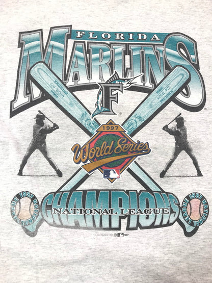 【現状渡し品】【メンズ】 RED OAK レッド オーク c1997 FLORIDA MARLINS CHAMPIONS T-SHIRT フロリダ マーリンズ チャンピオン Tシャツ メキシコ製 トップス 146-260807-rt-14-tagh サイズ：L カラー：グレー 万代Net店