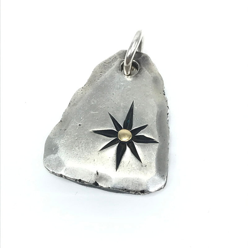 【中古品】【メンズ】 BIG HAND ビッグ ハンド SV925 K18 SUN SYMBOL PENDANT TOP 0111 2025 タタキメタル サンシンボル ペンダント トップ アクセサリー 191-260818-rt-22-tag カラー：シルバー 万代Net店