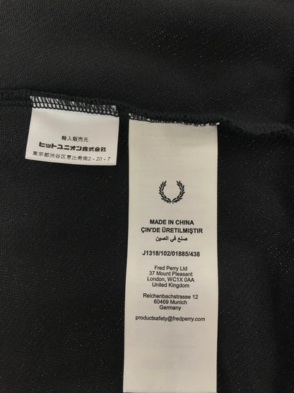 【中古品】【メンズ】 FRED PERRY フレッドペリー TENNIS GRIP TAPED TRACK JACKET J1318 テニス グリップ テープド トラックジャケット ライトアウター 141-260814-rt-15-tagh サイズ：L カラー：ブラック 万代Net店