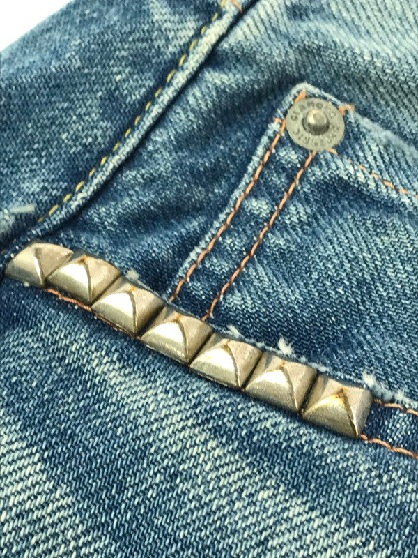 【中古品】【メンズ】 HYSTERIC GLAMOUR ヒステリックグラマー STUDDED DISTRESSED TH REMAKE STRAIGHT DENIM 02221AP06 デニム パンツ ジーンズ ボトムス 151-260814-rt-39-tagh サイズ：W28 L32 カラー：インディゴ 万代Net店