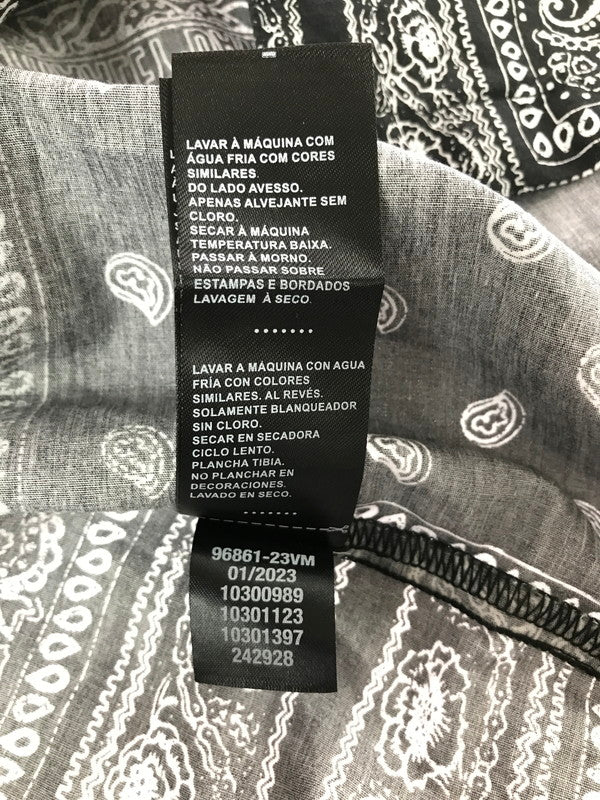 【中古品】【メンズ】 HARLEY DAVIDSON ハーレーダビッドソン BANDANA SHIRT BLACK WHITE 96861-23VM バンダナ シャツ 半袖シャツ トップス 145-260819-rt-14-tag サイズ：M カラー：ブラック 万代Net店