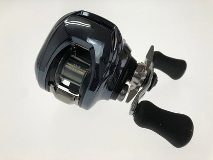 【中古品】 DAIWA ダイワ 24IM Z TW 200H-C ベイトリール 右ハンドル リール 釣り具 釣り具等 134-260818-rt-11-tag 万代Net店