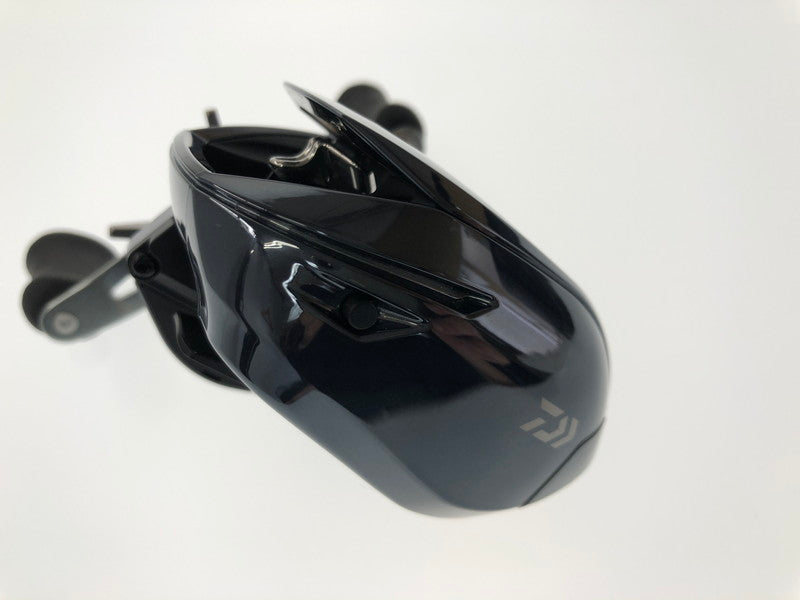 【中古品】 DAIWA ダイワ 24IM Z TW 200H-C ベイトリール 右ハンドル リール 釣り具 釣り具等 134-260818-rt-11-tag 万代Net店