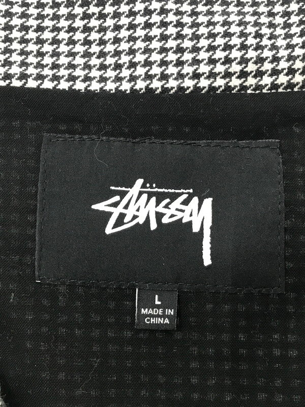 【中古品】【メンズ】 STUSSY ステューシー HOUNDSTOOTH WORK VEST HOUNDSTOOTH 115517 千鳥柄 ワーク ベスト トップス 142-260819-rt-32-tag サイズ：L カラー：ホワイト/ブラック 万代Net店