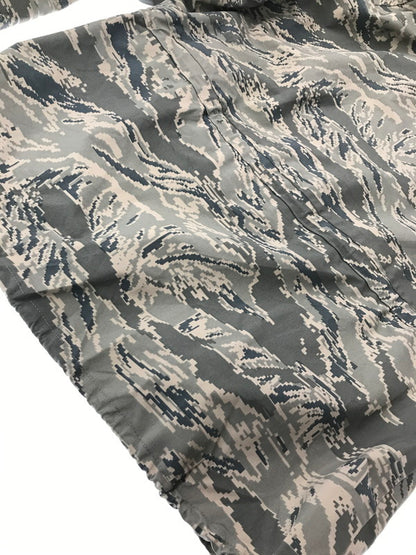 【中古品】【メンズ】 USAF アメリカ空軍 00's GORE-TEX PARKA DEGITAL CAMO 2045370 USA製 ゴアテックス パーカー アウター 146-260826-rt-18-tagh サイズ：S カラー：グリーン 万代Net店