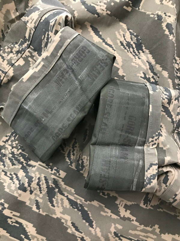 【中古品】【メンズ】 USAF アメリカ空軍 00's GORE-TEX PARKA DEGITAL CAMO 2045370 USA製 ゴアテックス パーカー アウター 146-260826-rt-18-tagh サイズ：S カラー：グリーン 万代Net店