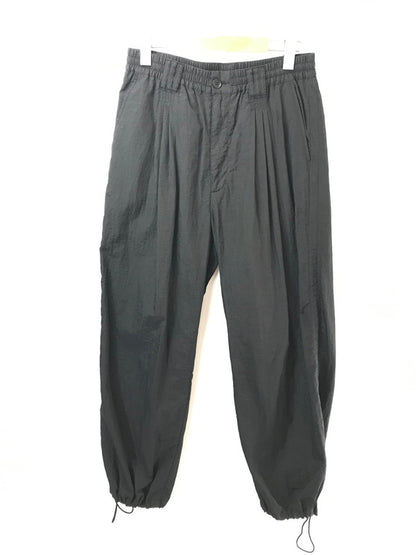 【中古品】【メンズ】 YOKE ヨーク 25SS NYLON 3PLEATED WIDE-LEG EASY TROUSERS YK25SS0922P 3プリーツ ワイドレッグ イージー トラウザーズ 151-260829-rt-29-tagh サイズ：2 カラー：ブラック 万代Net店