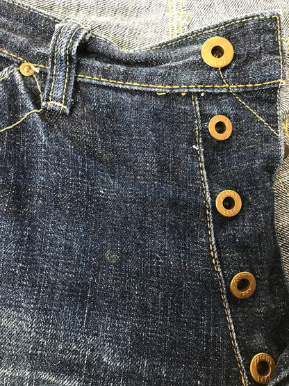 【現状渡し品】【メンズ】 TROPHY CLOTHING トロフィー クロージング W KNEE STANDARD DIRT DENIM PANTS 1605 ダブルニー スタンダード デニム パンツ 156-260829-rt-44-tagh サイズ：32 カラー：インディゴ 万代Net店
