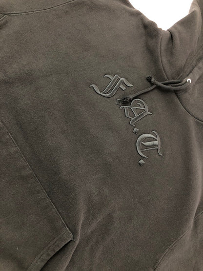 【現状渡し品】【メンズ】 FAT エフエーティー EMBHOOD HOODED SWEATSHIRT F32421-SW15-AB エンフッド フーデッド スウェットシャツ パーカー 142-260912-na-26-tagh サイズ：FAT カラー：ブラック 万代Net店