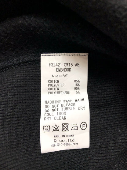 【現状渡し品】【メンズ】 FAT エフエーティー EMBHOOD HOODED SWEATSHIRT F32421-SW15-AB エンフッド フーデッド スウェットシャツ パーカー 142-260912-na-26-tagh サイズ：FAT カラー：ブラック 万代Net店