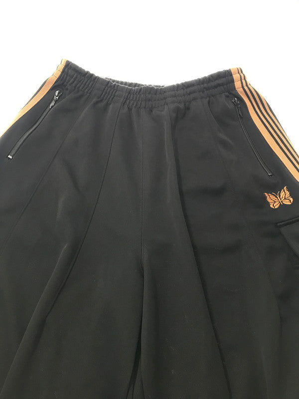 【中古品】【メンズ】 NEEDLES ニードルス × THE GALLERY BOX ザ ギャラリー ボックス H.D.TRUCK PANTS BLACK QV1661 トラック パンツ ボトムス 151-260829-rt-32-tagh サイズ：S カラー：ブラウン/ブラック 万代Net店