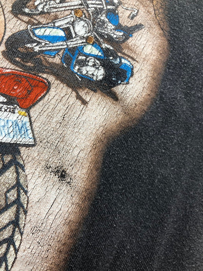 【現状渡し品】【メンズ】 TRINITY PRODUCTS トリニティ プロダクツ 90'S BIKE WEEK PRINT S/S TEE 90年代 バイクウィーク プリント Tシャツ 半袖Tシャツ 146-260909-na-06-tagh サイズ：L カラー：ブラック 万代Net店