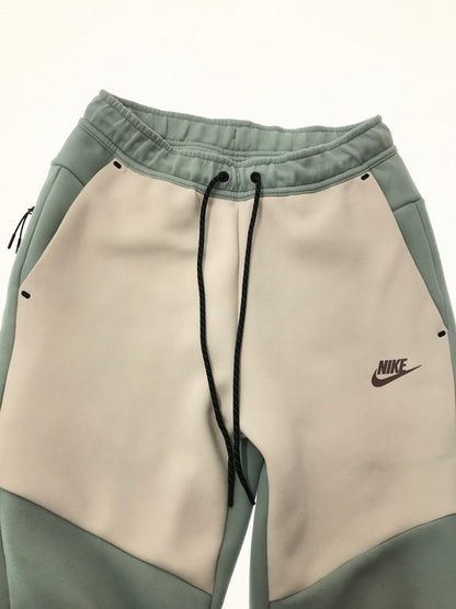 【中古品】【メンズ】 NIKE ナイキ TECH FLEECE PANTS GREEN HV0960-020 テック フリース パンツ ボトムス 159-260917-rt-26-tagh サイズ：M カラー：グリーン 万代Net店