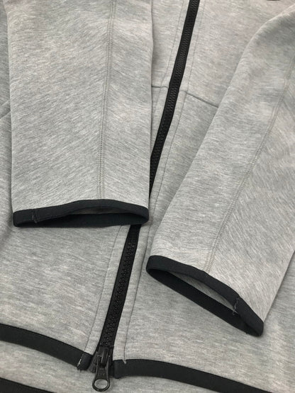 【中古品】【メンズ】 NIKE ナイキ TECH FLEECE HOODIE GRAY 928484-063 テック フリース フーディー パーカー トップス 148-260917-rt-02-tagh サイズ：M カラー：グレー 万代Net店