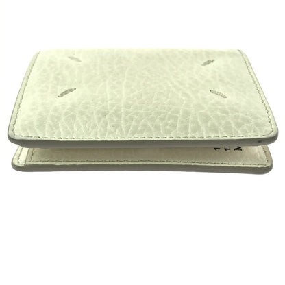 【現状渡し品】【メンズ】 MAISON MARGIELA メゾン マルジェラ FOUR STITCHES BI-FOLD WALLET S56UI0140 P4455 フォーステッチ バイフォールド ウォレット 二つ折り財布 181-261013-na-21-tagh カラー：ホワイト 万代Net店