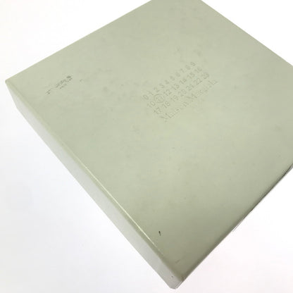【現状渡し品】【メンズ】 MAISON MARGIELA メゾン マルジェラ FOUR STITCHES BI-FOLD WALLET S56UI0140 P4455 フォーステッチ バイフォールド ウォレット 二つ折り財布 181-261013-na-21-tagh カラー：ホワイト 万代Net店
