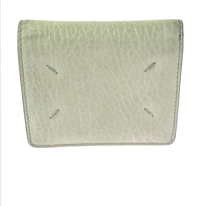 【現状渡し品】【メンズ】 MAISON MARGIELA メゾン マルジェラ FOUR STITCHES BI-FOLD WALLET S56UI0140 P4455 フォーステッチ バイフォールド ウォレット 二つ折り財布 181-261013-na-21-tagh カラー：ホワイト 万代Net店