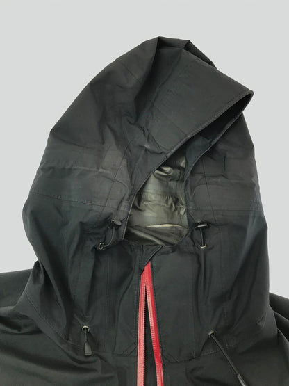 【現状渡し品】【メンズ】 MAMMUT マムート GORE-TEX PACLITE HELIOS JACKET 1010-18970 ゴアテックス ヘリオス ジャケット マウンテンパーカー ライトアウター 144-260925-na-06-tagh サイズ：asia L カラー：ブラック 万代Net店