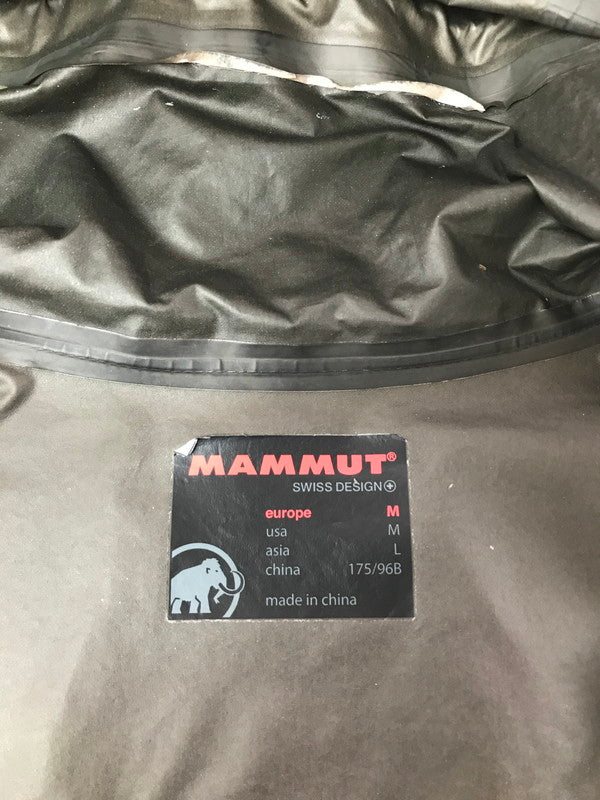 【現状渡し品】【メンズ】 MAMMUT マムート GORE-TEX PACLITE HELIOS JACKET 1010-18970 ゴアテックス ヘリオス ジャケット マウンテンパーカー ライトアウター 144-260925-na-06-tagh サイズ：asia L カラー：ブラック 万代Net店
