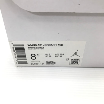 【中古美品】【レディース】 NIKE ナイキ WMNS AIR JORDAN 1 MID DV0991-101 ウィメンズ エアジョーダン 1 ミッド スニーカー 靴 166-260925-na-35-tagh サイズ：25.5cm US 8.5 カラー：WHITE/BLACK-WHITE 万代Net店