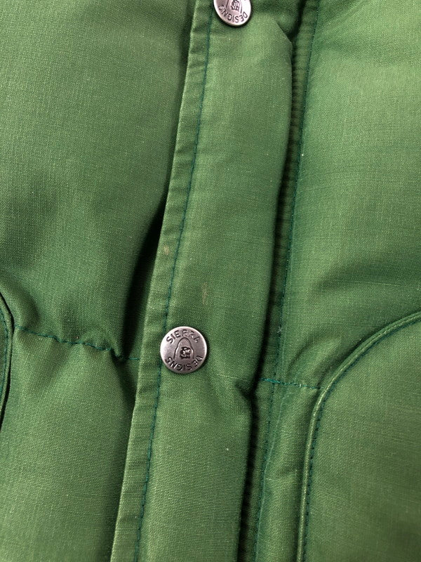 【中古品】【メンズ】 SIERRA DESIGNS シェラデザイン HOODED DOWN SIERRA JACKET 7951 フーデッド ダウン シエラ ジャケット アウター 144-260930-rt-10-tagh サイズ：S カラー：グリーン/ベージュ 万代Net店