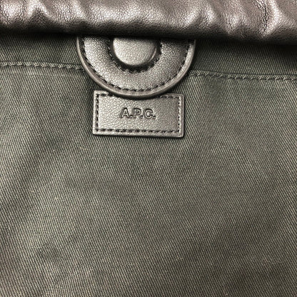 【中古品】【メンズ】 A.P.C. アーペーセー FAUX LEATHER SHOULDER BAG フォー レザー ショルダー バッグ 鞄 188-261015-ty-06-tagh カラー：ブラック 万代Net店