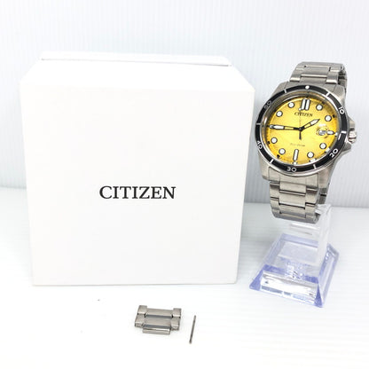 【中古品】【メンズ】 CITIZEN シチズン ECO-DRIVE J810-0084W03 エコドライブ イエロー文字盤 海外限定モデル 腕時計 余りコマ2個 197-261007-na-14-tagh カラー：シルバー/イエロー 万代Net店
