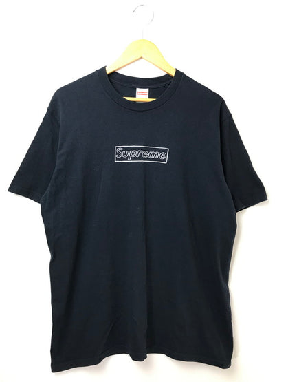 【中古品】【メンズ】 SUPREME シュプリーム × KAWS カウズ 21SS CHALK LOGO TEE NAVY チョーク ロゴ Tシャツ 半袖Tシャツ トップス 149-261001-rt-04-tagh サイズ：L カラー：ネイビー 万代Net店