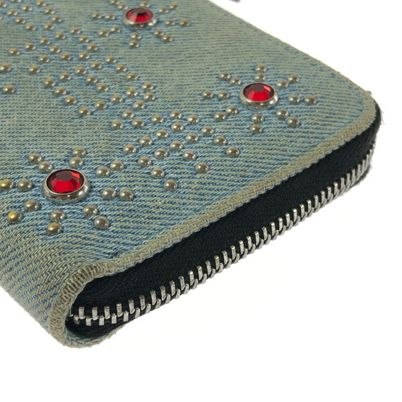 【現状渡し品】【メンズ】 SUPREME×HTC シュプリーム×エイチティーシー 23SS DENIM STUDDED WALLET 23年春夏 デニム スタッディド ウォレット 200-201023-ty-33-tagh カラー：ライトインディゴ 万代Net店