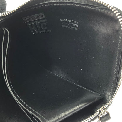 【現状渡し品】【メンズ】 SUPREME×HTC シュプリーム×エイチティーシー 23SS DENIM STUDDED WALLET 23年春夏 デニム スタッディド ウォレット 200-201023-ty-33-tagh カラー：ライトインディゴ 万代Net店