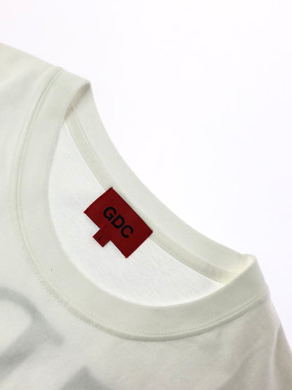 【中古品】【メンズ】 GDC ジーディーシー 25SS GRAPHIC T-SHHITS WHITE グラフィック Tシャツ トップス 142-261002-rt-12-tagh サイズ：L カラー：ホワイト 万代Net店