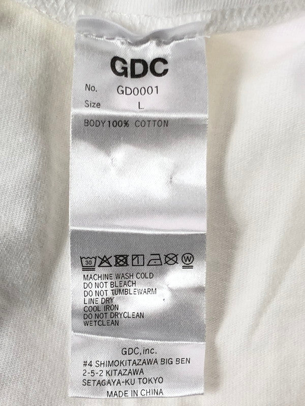【中古品】【メンズ】 GDC ジーディーシー 25SS GRAPHIC T-SHHITS WHITE グラフィック Tシャツ トップス 142-261002-rt-12-tagh サイズ：L カラー：ホワイト 万代Net店