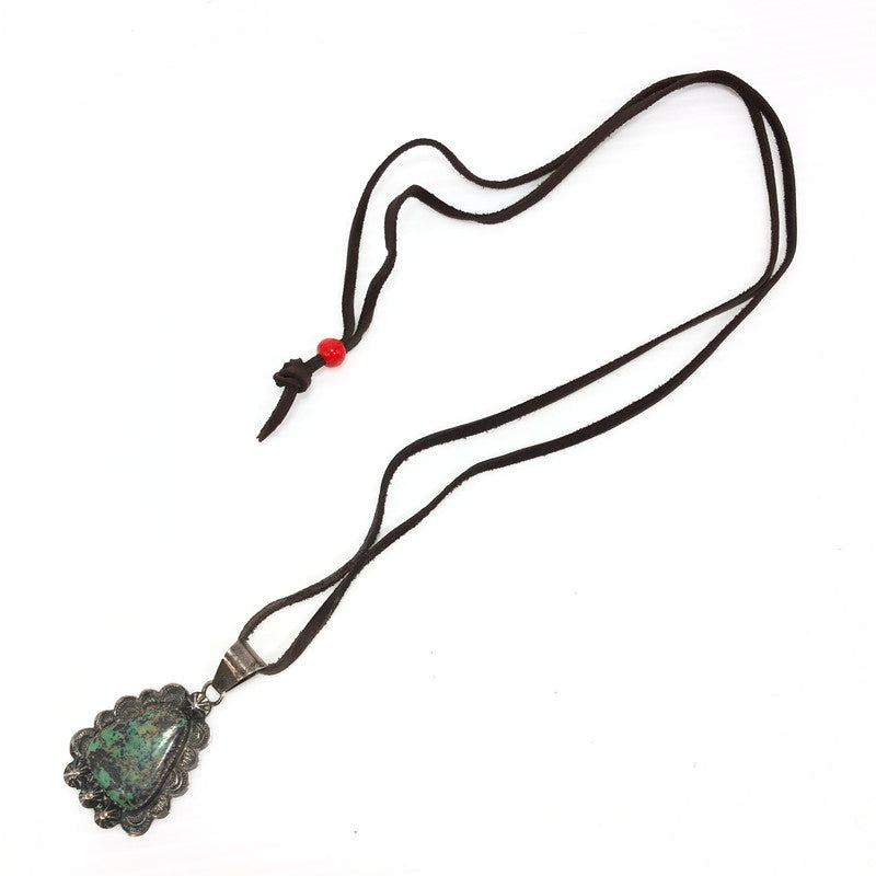 【現状渡し品】【メンズ】 INDIAN JEWELRY NAVAJO インディアン ジュエリー ナバホ族 LONNIE WILLIE TURQUOISE STUMPWORK NECKLACE ターコイズトップ ネックレス アクセサリー 191-261007-na-10-tagh カラー：シルバー/ブラウン 万代Net店