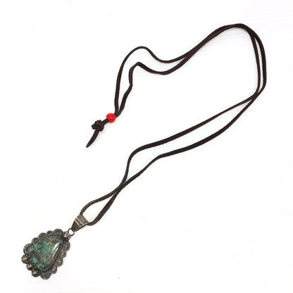 【現状渡し品】【メンズ】 INDIAN JEWELRY NAVAJO インディアン ジュエリー ナバホ族 LONNIE WILLIE TURQUOISE STUMPWORK NECKLACE ターコイズトップ ネックレス アクセサリー 191-261007-na-10-tagh カラー：シルバー/ブラウン 万代Net店