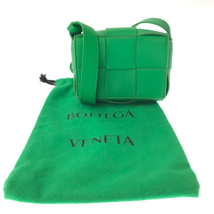 【中古品】【レディース】 BOTTEGA VENETA ボッテガ ヴェネッタ MAXI INTRECCIATO CANDY CASSETTE マキシイントレチャート キャンディ カセット ショルダーバッグ 180-261016-rt-04-tagh カラー：グリーン 万代Net店