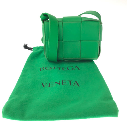 【中古品】【レディース】 BOTTEGA VENETA ボッテガ ヴェネッタ MAXI INTRECCIATO CANDY CASSETTE マキシイントレチャート キャンディ カセット ショルダーバッグ 180-261016-rt-04-tagh カラー：グリーン 万代Net店