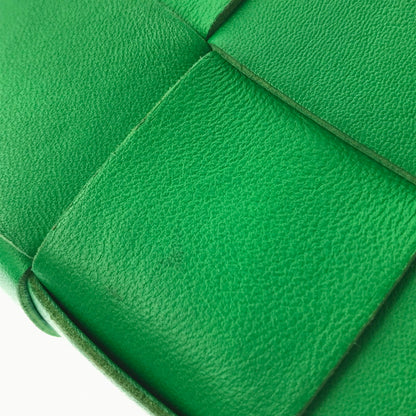 【中古品】【レディース】 BOTTEGA VENETA ボッテガ ヴェネッタ MAXI INTRECCIATO CANDY CASSETTE マキシイントレチャート キャンディ カセット ショルダーバッグ 180-261016-rt-04-tagh カラー：グリーン 万代Net店