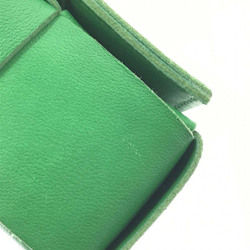 【中古品】【レディース】 BOTTEGA VENETA ボッテガ ヴェネッタ MAXI INTRECCIATO CANDY CASSETTE マキシイントレチャート キャンディ カセット ショルダーバッグ 180-261016-rt-04-tagh カラー：グリーン 万代Net店