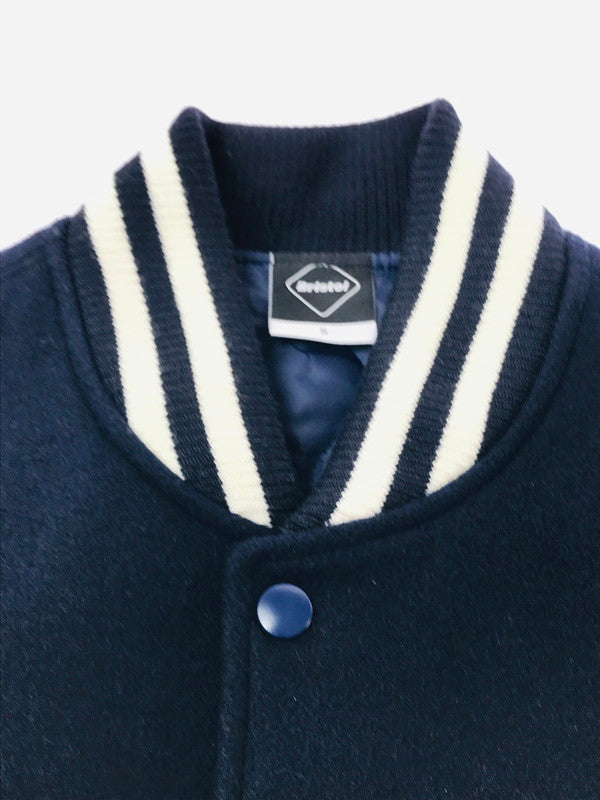 【中古品】【メンズ】 F.C.R.B. エフシーアールビー × MLB エムエルビー MLB TOUR STADIUM JACKET 212120 スタジアム ジャケット スタジャン アウター 142-261011-na-09-tagh サイズ：S カラー：ネイビー/ホワイト 万代Net店