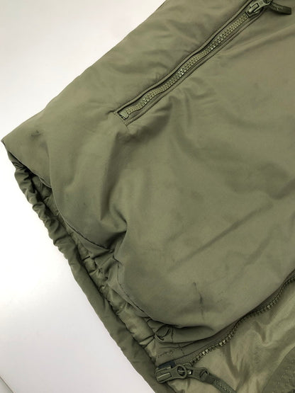 【現状渡し品】【メンズ】 U.S.ARMY アメリカ軍 ECWCS GEN III LEVEL 7 JACKET 8415-01-533-6300 07年製 レベル7 ジャケット アウター 146-261024-na-09-tagh サイズ：L カラー：グレー系 万代Net店