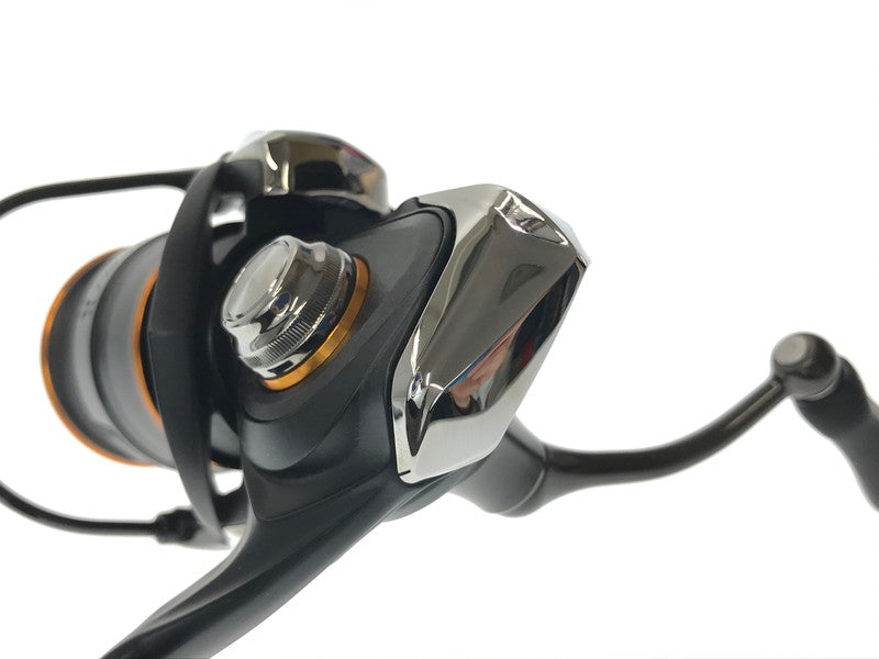 【中古美品】 DAIWA ダイワ 21 PRESSO LT2000SS-P 21プレッソ スピニングリール 釣り 釣り具等 134-261020-na-09-tagh 万代Net店