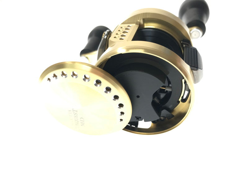 【中古美品】 SHIMANO シマノ 23 CALCUTTA CONQUEST MD 300XGLH 23 カルカッタ コンクエスト 右ハンドル ベイトリール 釣り 釣り具等 134-261019-na-26-tagh 万代Net店