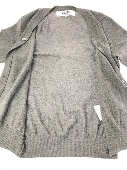 【中古品】【メンズ】 PLAY COMME des GARCONS プレイコムデギャルソン V-NECK CARDIGAN AX-N803 Vネック カーディガン 140-261019-na-13-tagh サイズ：M カラー：グレー 万代Net店