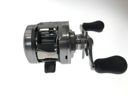【中古美品】 SHIMANO シマノ 26 CALCUTTA CONQUEST DC100HG 26カルカッタコンクエスト 右ハンドル ベイトリール 釣り 釣り具等 134-261019-na-27-tagh 万代Net店