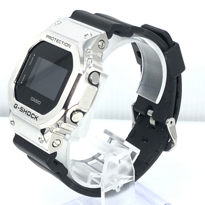 【中古品】【メンズ】 G-SHOCK ジーショック 5600SERIES GM-5600U-1JF DIGITAL QUARTZ WATCH デジタル クォーツ 腕時計 196-261030-rt-19-tagh カラー：シルバー/ブラック 万代Net店